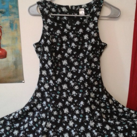 H&M Floral dress - Picture 1 of 4